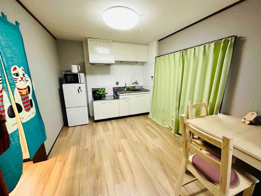 205gblhouse,黒門市場がすぐ目の前,徒歩30秒,大阪人気の観光エリアへ徒歩圏内道頓堀徒歩7分,南海難波駅徒歩6分 *