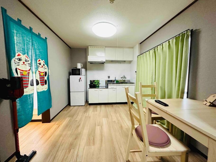 205gblhouse,黒門市場がすぐ目の前,徒歩30秒,大阪人気の観光エリアへ徒歩圏内道頓堀徒歩7分,南海難波駅徒歩6分 * Osaka